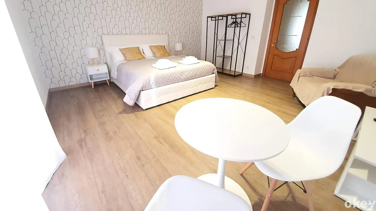 Twin Room Apulia Accommodation - Bari Policlinico